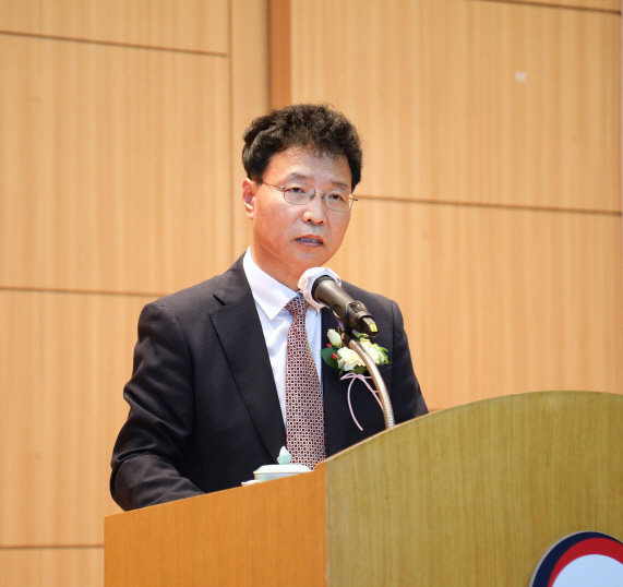 김용래 신임 특허청장이 18일 정부대전청사에서 열린 취임식에서 인사말을 하고 있다. /사진제공=특허청