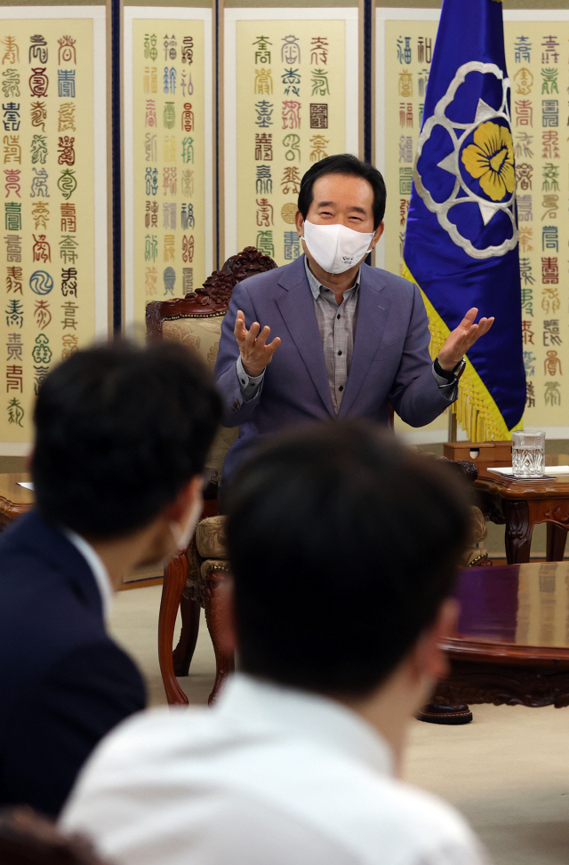 정부 '전공의, 코로나19 진료 적극 참여... 시국 엄중'