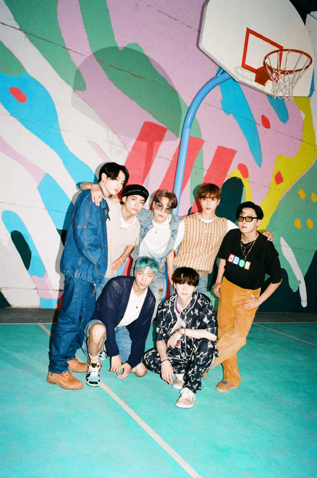 방탄소년단, 오늘(24일) '다이너마이트' EDM·어쿠스틱 버전 공개