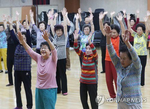 늙어가는 韓경제...65세 이상 고령인구 15% 넘었다