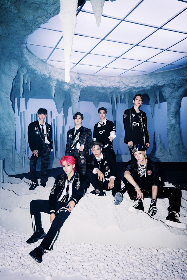 SuperM, 오늘(1일) 신곡 '호랑이' 공개…카운트다운 라이브 진행