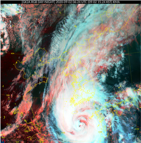 2일 15시 24분 제9호 태풍 마이삭 위성사진./기상청 제공
