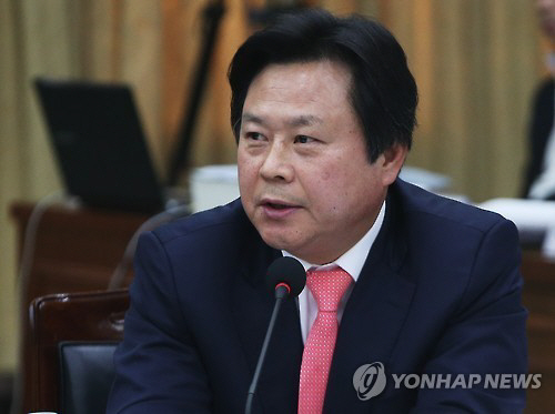 윤준병·강기윤 의원, 친척 보좌진 채용 논란