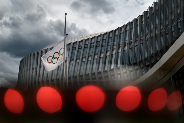 IOC '코로나 상관없이 도쿄올림픽 내년 7월23일 개최'