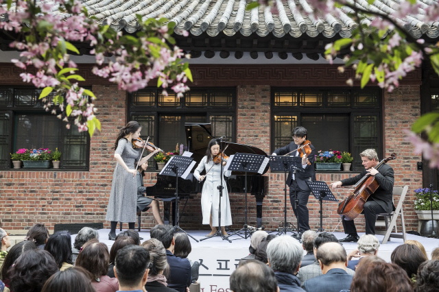 지난해 윤보선 고택에서 펼쳐진 서울스프링실내악축제(SSF)/사진=SSF 사무국(HaJiYoung)