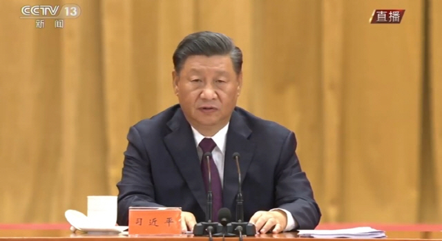 시진핑 주석이 8일 베이징 인민대회당에서 열린 ‘전국 코로나19 방역 표창대회’에서 ‘중요 연설’을 하고 있다. /CCTV 캡처