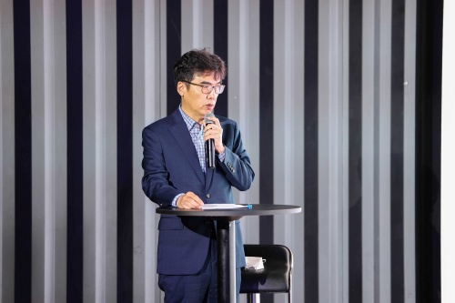 아이엘사이언스 오성호 부대표가 ‘폴리니크 미세전류 LED 두피케어기’의 개발 배경, 특장점 및 향후 전략에 대해 발표했다.