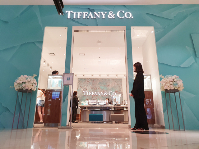 갤러리아타임월드 센터 1층에 새롭게 오픈한 티파니(Tiffany & Co.) 매장. 사진제공=한화갤러리아타임월드