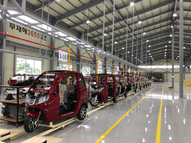 대풍EV자동차가 지난 6월 전남 e-모빌리티 규제특구에 완공한 공장에서 삼륜형 전기이륜차가 생산되고 있다./사진제공=대풍EV자동차