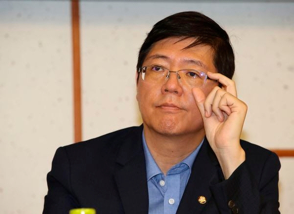 민주, '재산신고 누락 의혹' 김홍걸 의원 당에서 제명