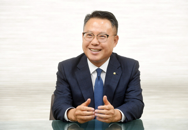 [CEO&STORY]송종욱 광주은행장 '지방銀 1위 브랜드파워 발판...지역기반 다지며 영업영토 확장할 것'