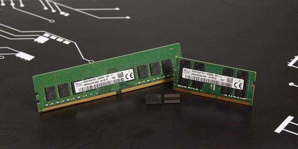 SK하이닉스가 개발한 3세대 10나노급(1z) DDR4 D램. /사진제공=SK하이닉스