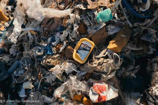 2018년 필리핀에서 발견된 한국산 불법 수출 쓰레기 사진 / 그린피스