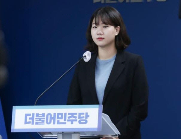 '간호사 성적대상화 논란' 블랙핑크 MV에 박성민 'YG, 책임 있는 조치 필요'