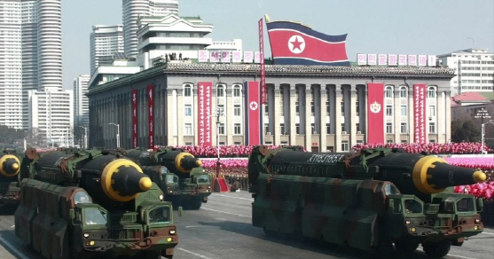 북한의 대륙간탄도미사일(ICBM) ‘화성-15형’.         /연합뉴스