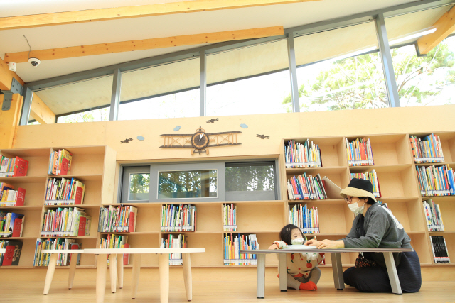 성동구, 매봉산 숲속공원 내 ‘숲속도서관’ 개소