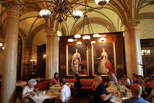 비엔나의 카페 센트럴 (이미지 출처 '위키미디어')
