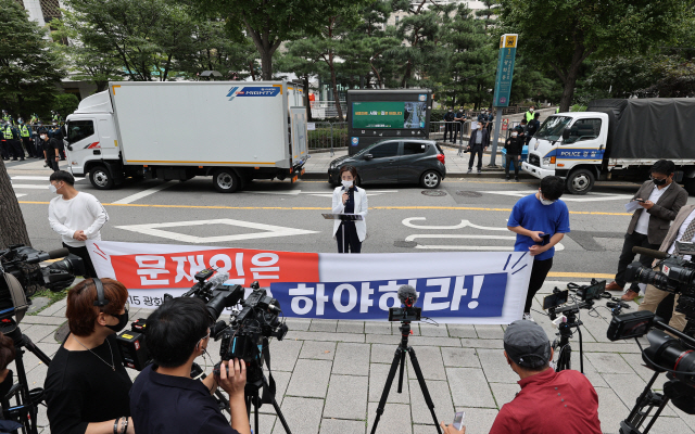 '역학 조사 방해 혐의' 전광훈, 구치소서 경찰 접견 조사