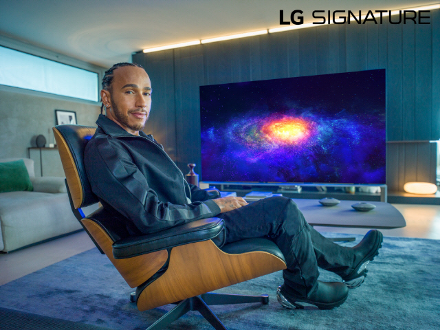 LG 시그니처의 새 브랜드 앰버서더인 세계적인 F1 드라이버 루이스 해밀턴(Lewis Hamilton)./사진제공=LG전자