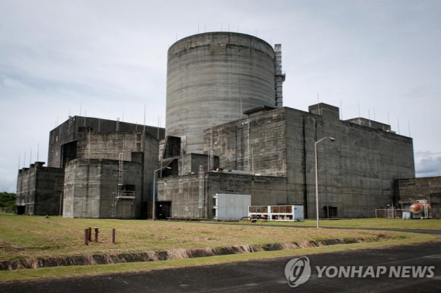 필리핀은 전력난에 ‘죽은’ 원전도 되살린다는데...