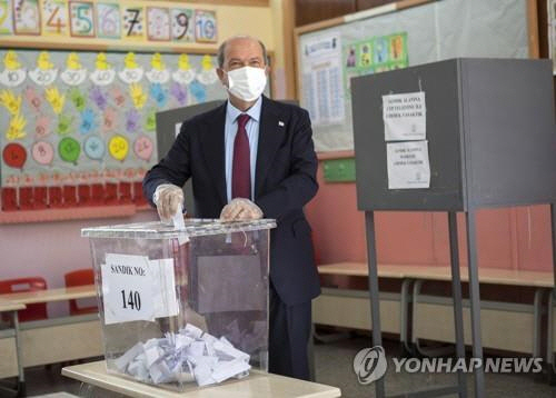 북키프로스 대선에서 당선된 에르신 타타르 총리./EPA연합뉴스