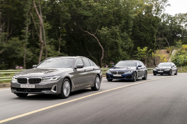 '안전은 기본' BMW 뉴5시리즈…마일드 하이브리드로 연비 UP [Bestselling Car]
