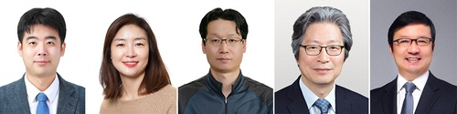 주영석(왼쪽부터) 교수, 이주현 박사, 최병선 과장, 고규영 단장, 김영태 교수. /사진제공=KAIST