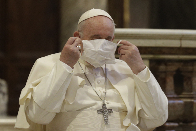 코로나에 교황 집전 성탄미사도 無신도로