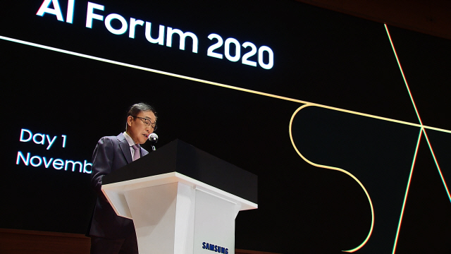 김기남 삼성전자 부회장이 2일 ‘삼성 AI 포럼 2020’에서 개회사를 하고 있다. /사진제공=삼성전자
