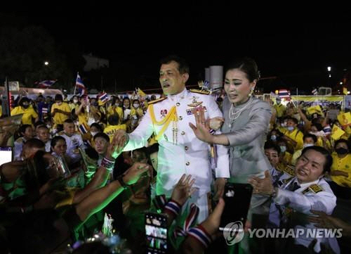 태국 국왕, 외신 인터뷰서 시위대와 '타협' 시사