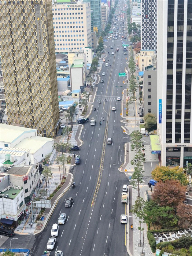 도로공간개편사업으로 보행자 중심으로 탈바꿈한 퇴계로 모습./사진제공=서울시