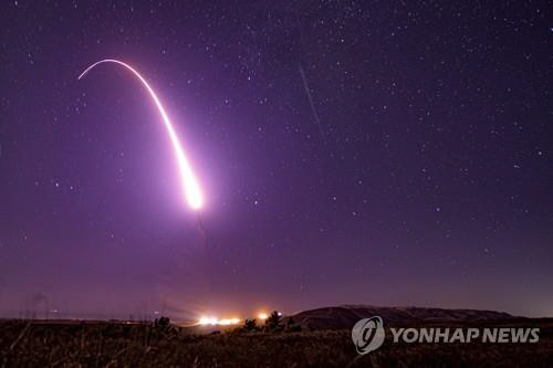 지난해 10월 미국의 ICBM 시험발사 장면./AP연합뉴스