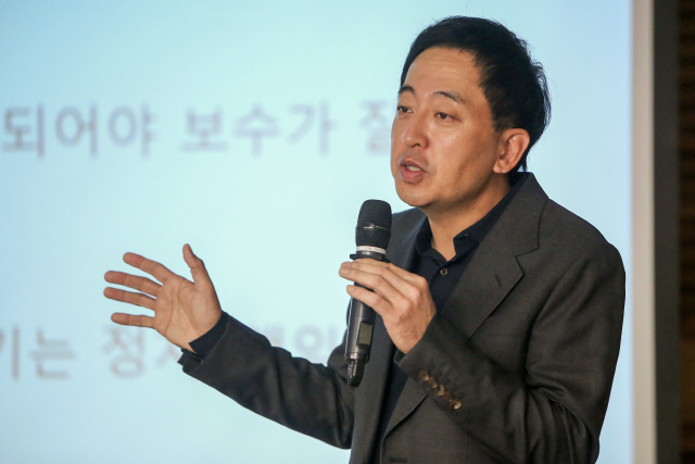 금태섭 전 의원이 지난 18일 국회 의원회관에서 국민의힘 초선의원 모임 ‘명불허전’에서 강연하고 있다. /연합뉴스