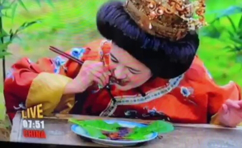 호주 어린이채널에서 중국인이 곤충 섭취한다는 점을 암시하는 방송을 내보내고 있다./글로벌타임스 캡처.
