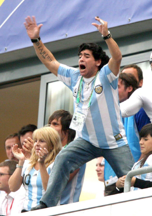2006독일월드컵 당시 아르헨티나를 열렬히 응원하는 디에고 마라도나. /EPA연합뉴스