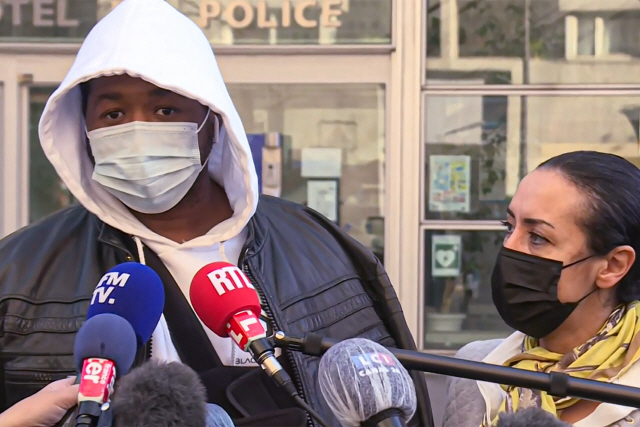 프랑스 경찰, 잇따른 과잉진압 논란…그래도 '경찰보호법' 통과?