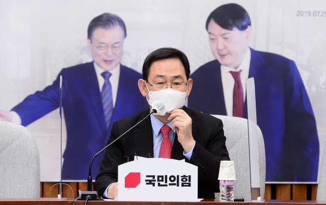 예산안 평행선…주호영 “한국판뉴딜 예산 삭감, 재난지원금·마련”