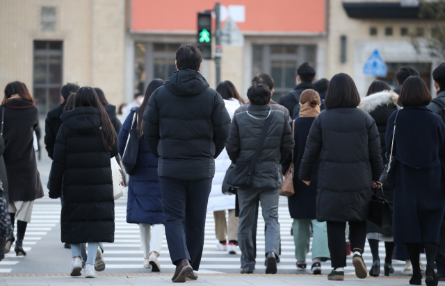 내일 '수능 한파'…전국 영하권에 찬바람까지 체감온도 '뚝'