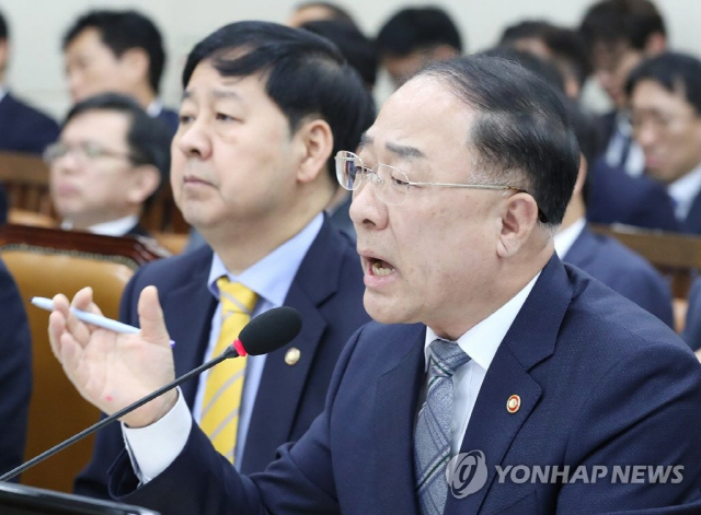 한국의 '법인세 역주행'…소비·투자 침체 '악순환'으로 이어지나