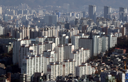 남산에서 바라본 서울 강북의 아파트 모습./연합뉴스