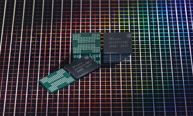 SK하이닉스가 개발한 ‘512Gb 용량의 176단 4D 낸드플래시’./사진제공=SK하이닉스