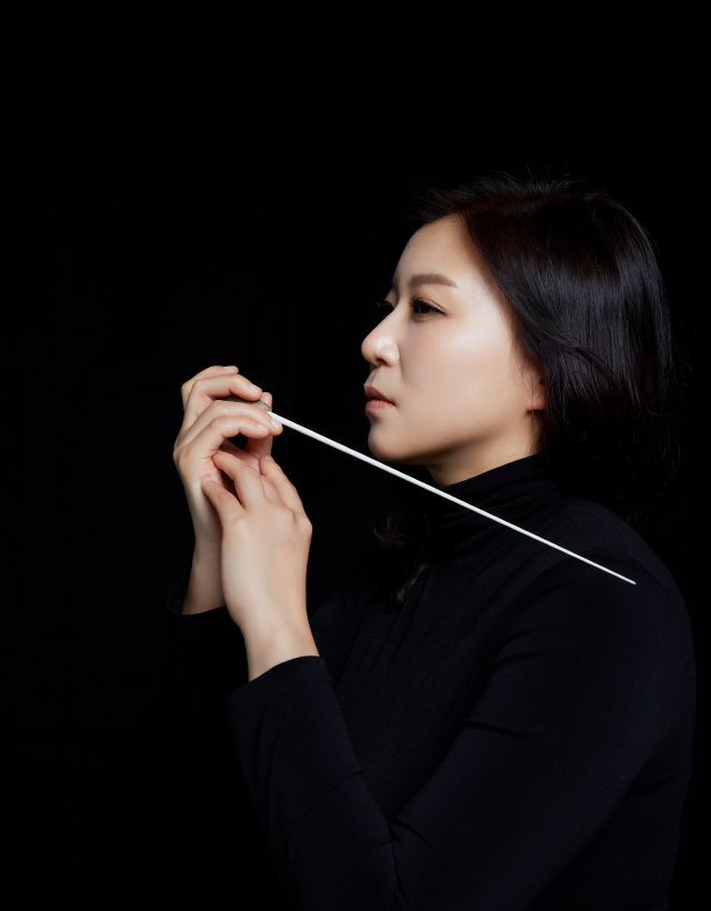 내년 1월 서울시향 정기 공연에서 하이든 교향곡 44번 ‘슬픔’과 모차르트 레퀴엠을 연주하는 지휘자 성시연
