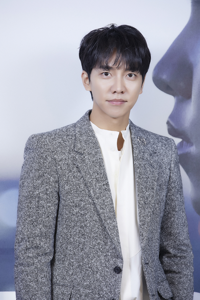 가수 이승기가 17일 정규 7집 ‘THE PROJECT’ 발매 기념 온라인 기자간담회에 참석했다. / 사진=후크엔터테인먼트 제공