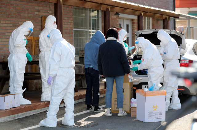 1시간 만에 자원자 다 모았다… 의사들, 마감 소식에 '언제든 연락 달라'