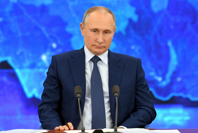 Putin signs bill to enjoy immunity after retirement