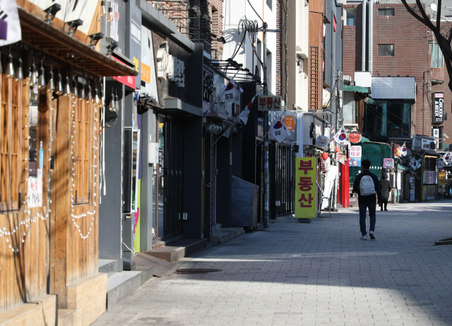 한산한 홍대 식당거리/연합뉴스