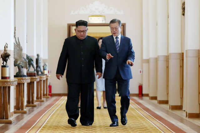 우린 백신·금강산 손 내미는데... 北은 또 '자급자족하자'