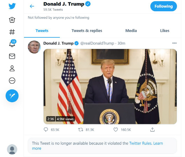 도널드 트럼프 미국 대통령이 7일(현지시간) 자신의 트위터에 올린 영상에서 오는 20일 출범하는 새 정부에 순탄하게 정권을 이양하겠다는 뜻을 밝히고 있다. /트럼프 트위터 캡처