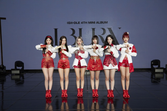 그룹 (여자)아이들이 11일 네 번째 미니앨범 ‘I burn’ 발매 기념 온라인 미디어 쇼케이스에 참석했다. / 사진=큐브엔터테인먼트 제공