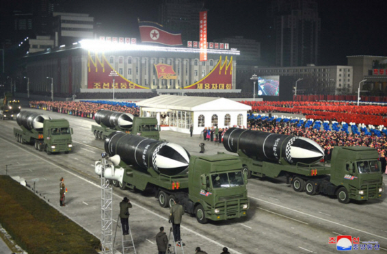 북한, 새로운 SLBM 공개, 핵력 보여주기